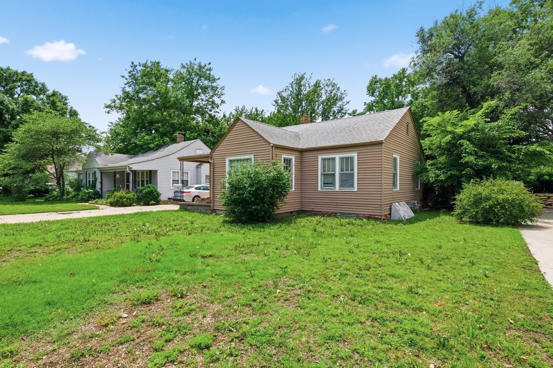 Image for 1527 N Woodland Ave