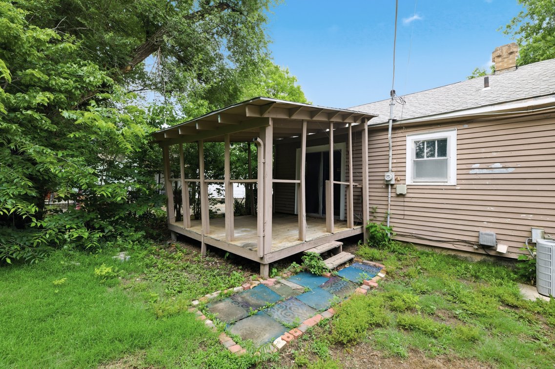 Image for 1527 N Woodland Ave