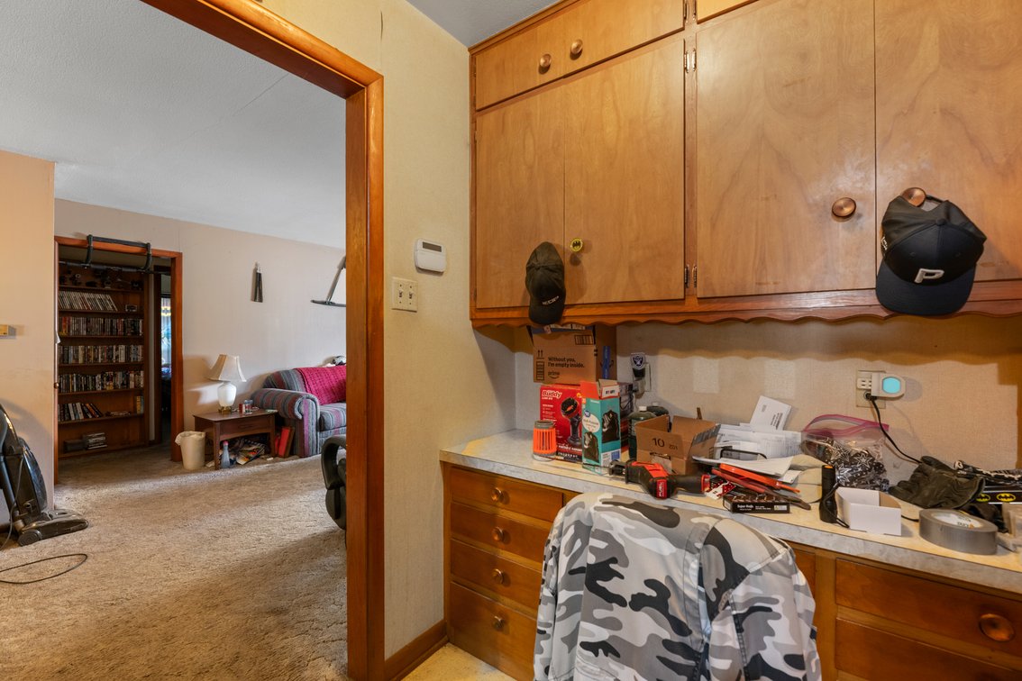 Image for 3532 S Seneca
