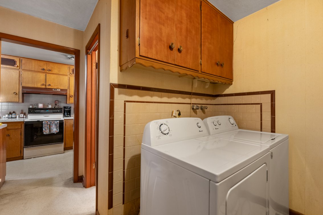 Image for 3532 S Seneca