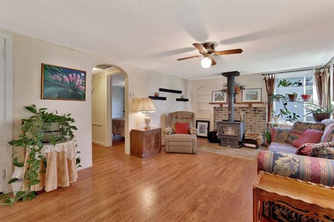 Image for 124 S Collingwood