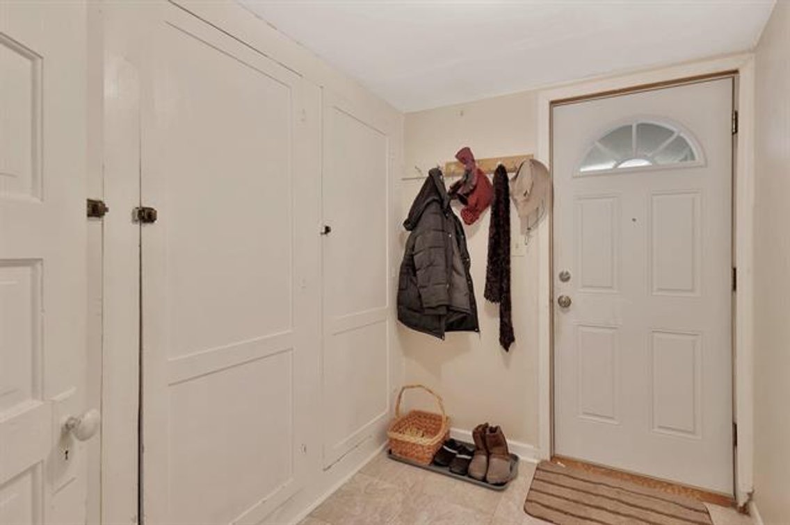 Image for 124 S Collingwood