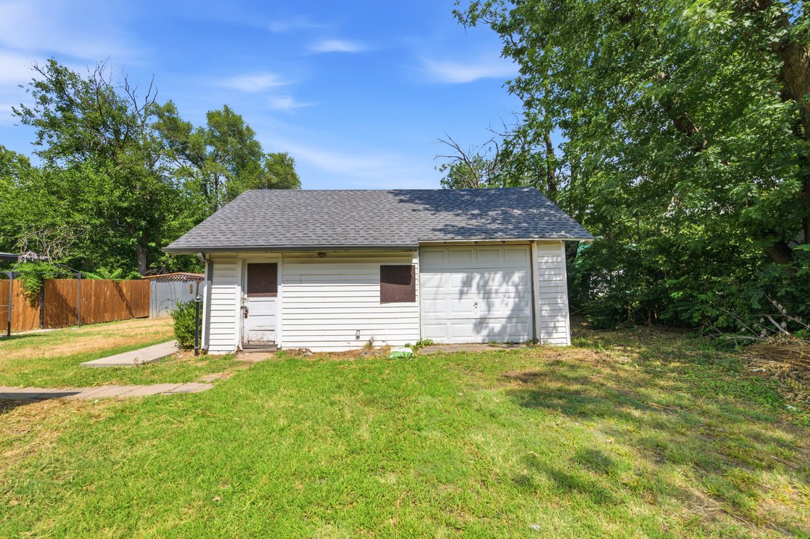 Image for 1128 N Custer Ave