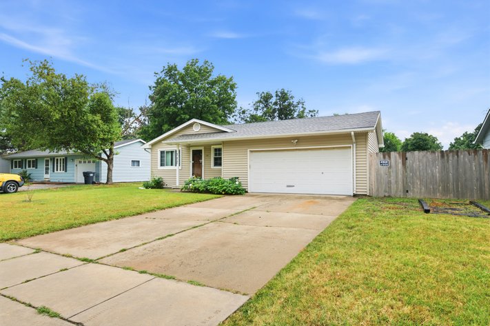 Image for 725 W Lockwood