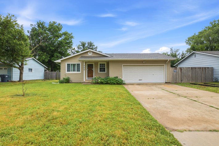 Image for 725 W Lockwood