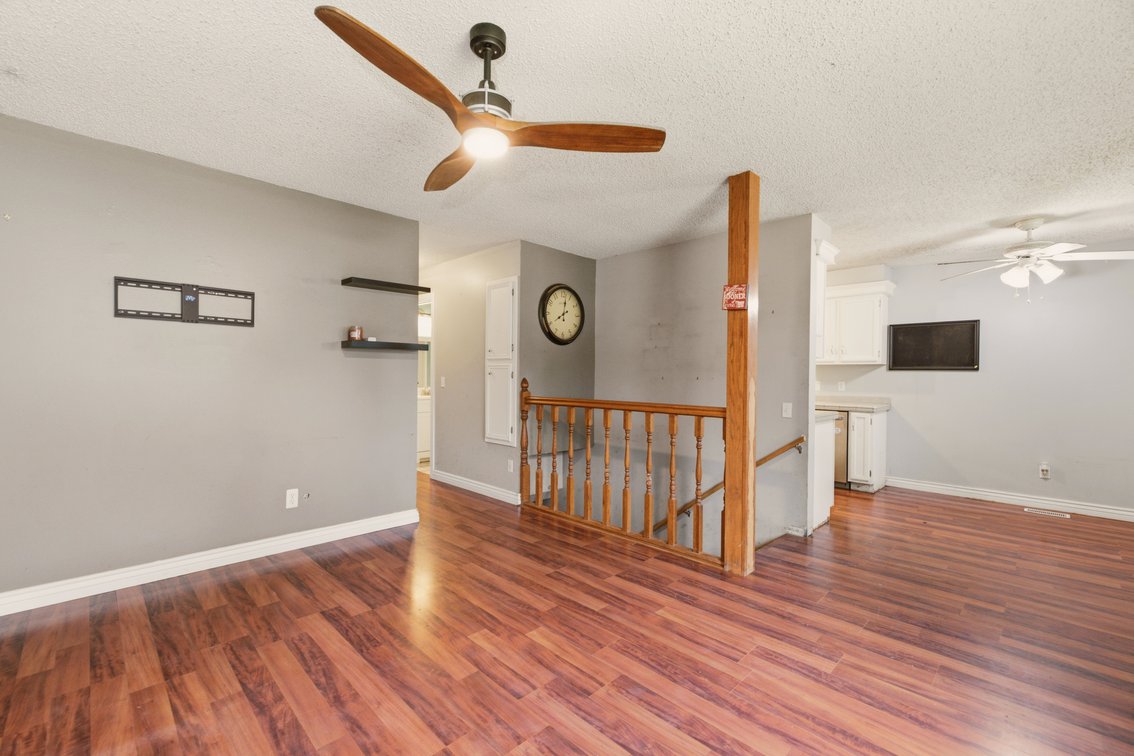 Image for 725 W Lockwood