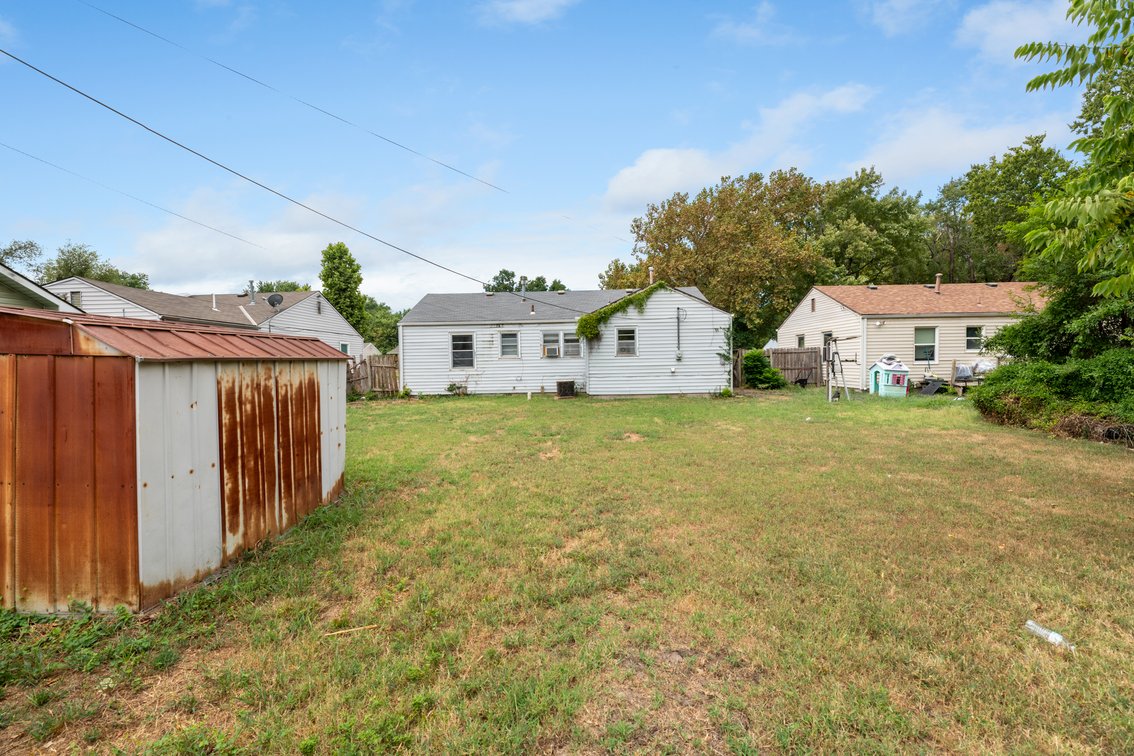 Image for 2732 S Greenwood Ave