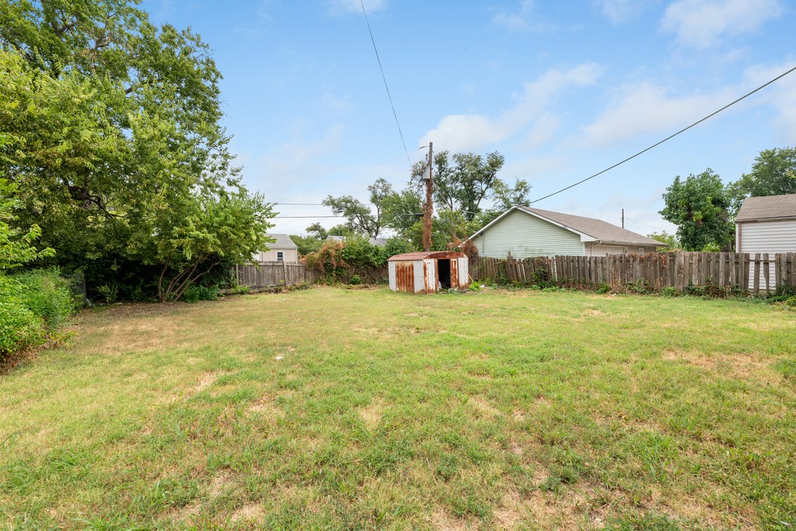 Image for 2732 S Greenwood Ave