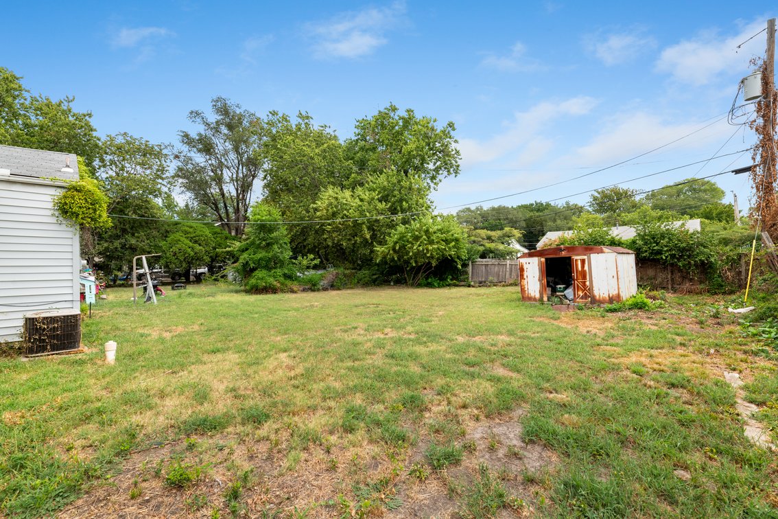 Image for 2732 S Greenwood Ave