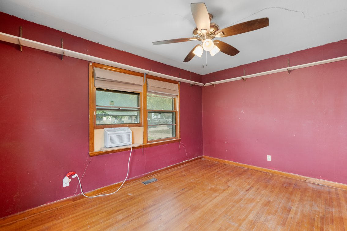Image for 2732 S Greenwood Ave