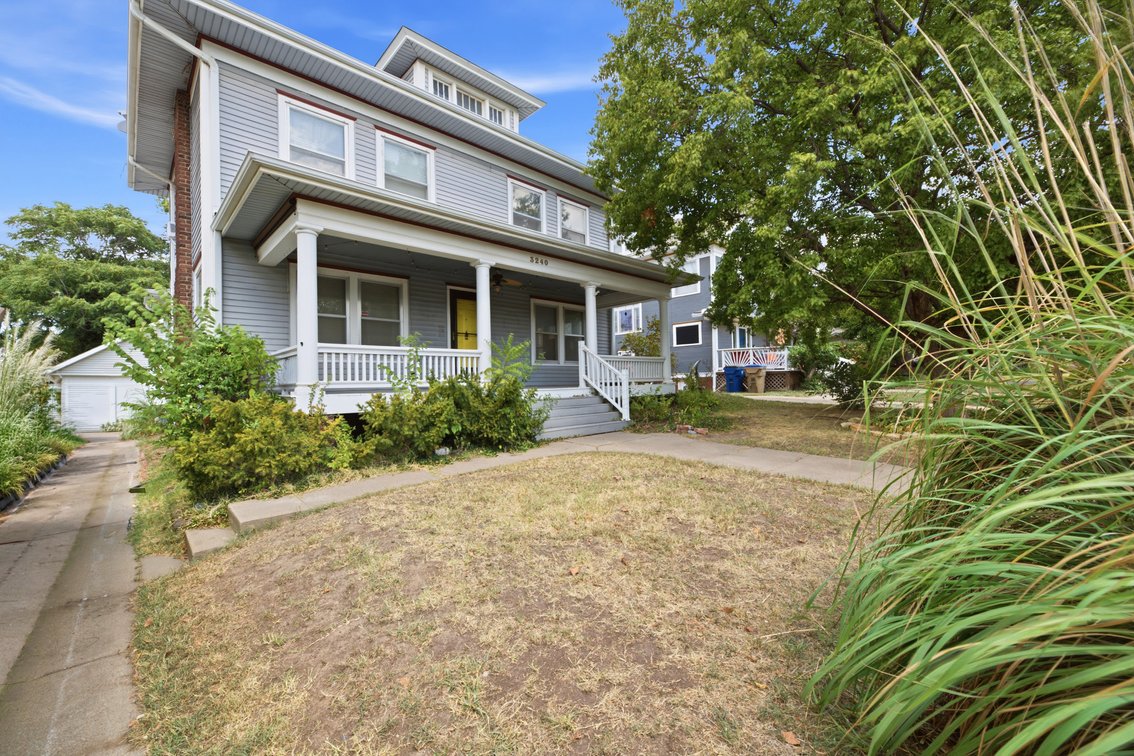 Image for 3240 E Country Club