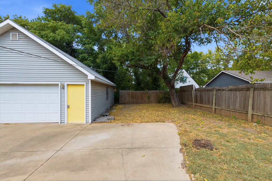 Image for 3240 E Country Club