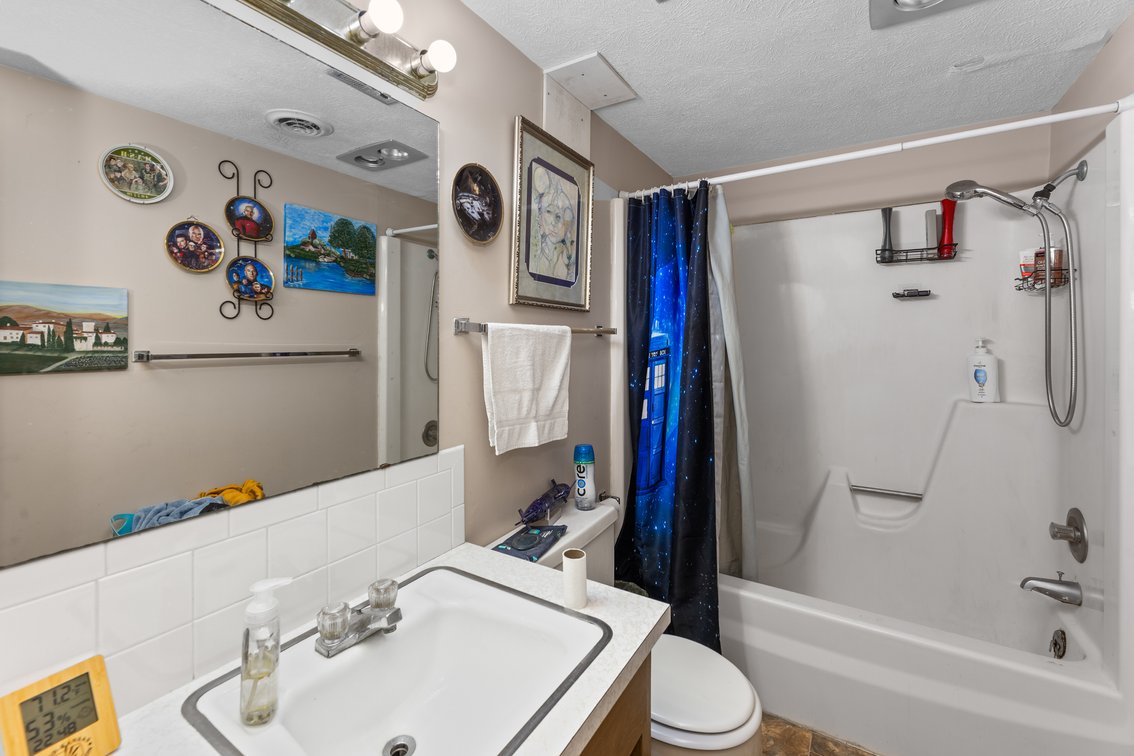 Image for 806 S. Edwards Ave, Moundridge