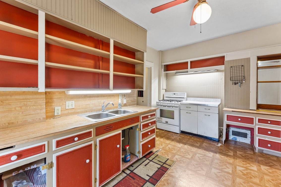 Image for 825 S. Ash Street