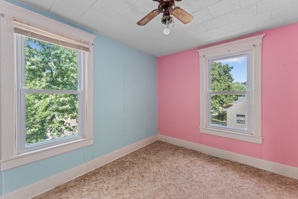 Image for 825 S. Ash Street
