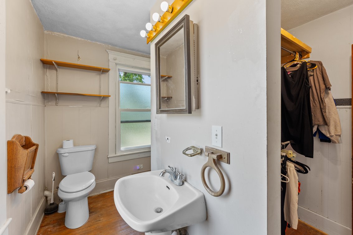 Image for 825 S. Ash Street