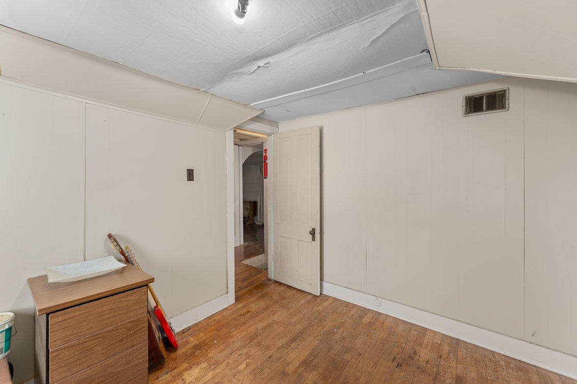 Image for 825 S. Ash Street
