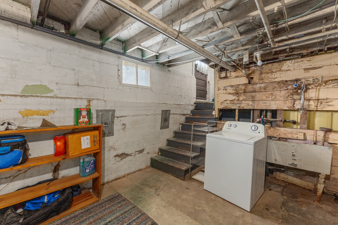 Image for 825 S. Ash Street