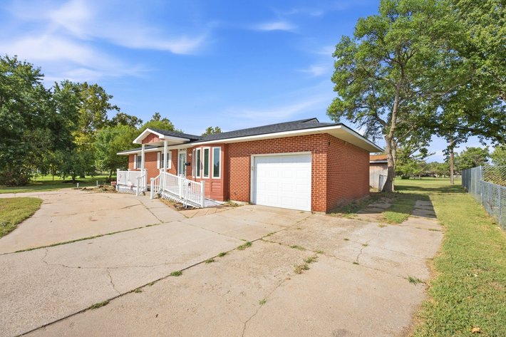 Image for 1711 James Street, Hutchinson