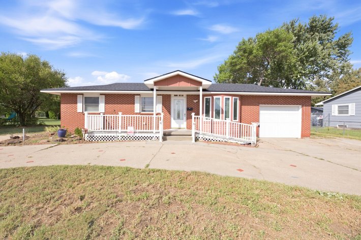Image for 1711 James Street, Hutchinson