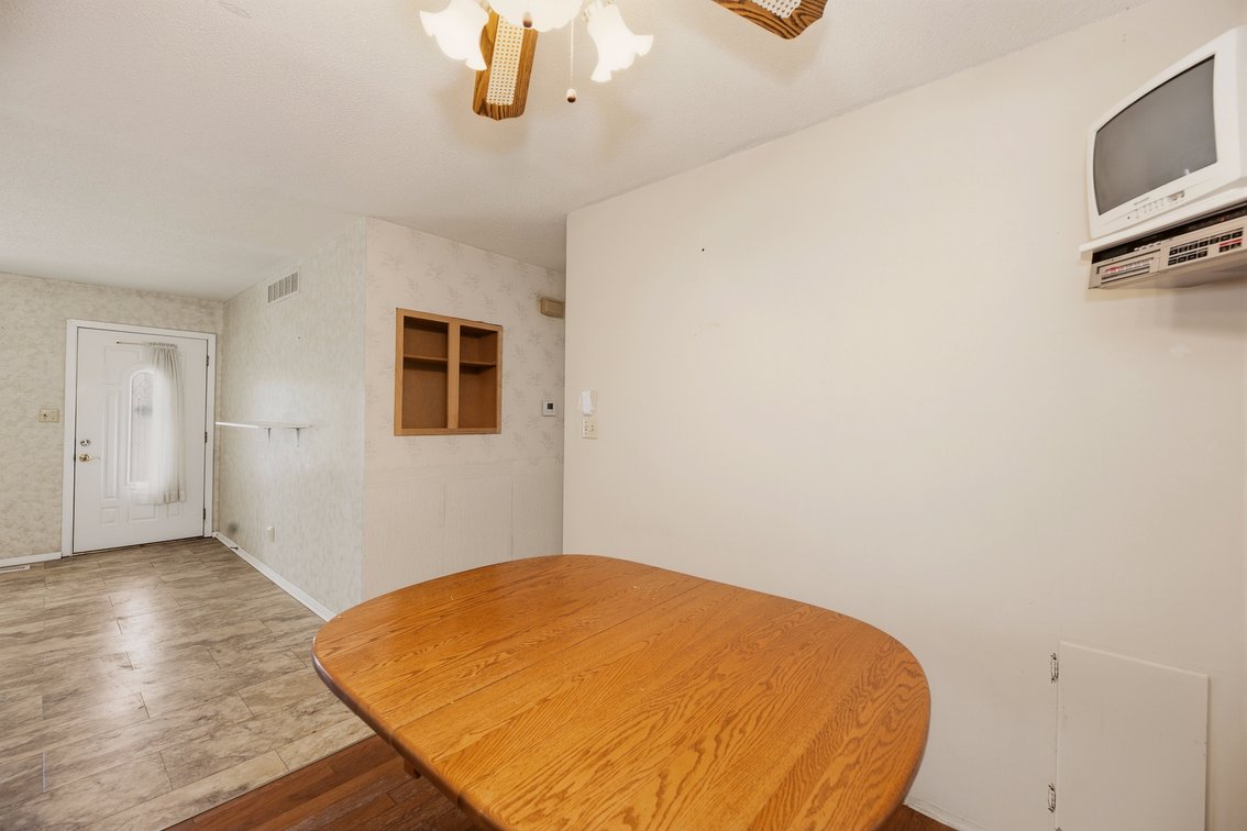 Image for 1711 James Street, Hutchinson