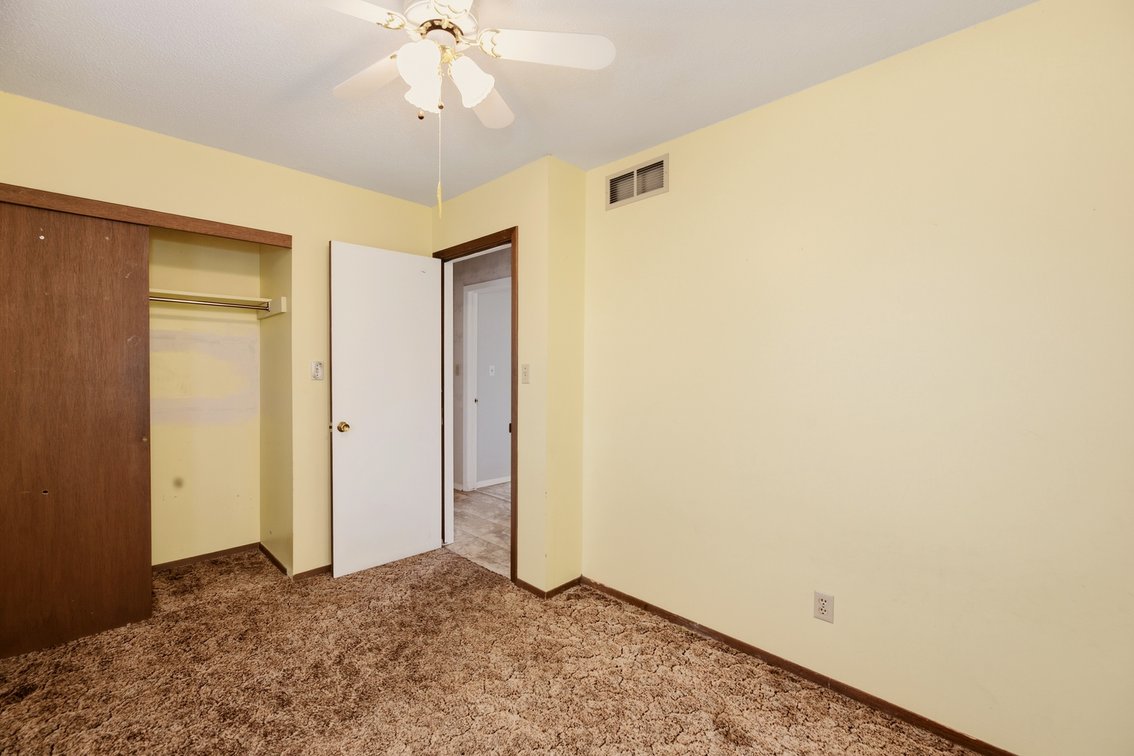 Image for 1711 James Street, Hutchinson