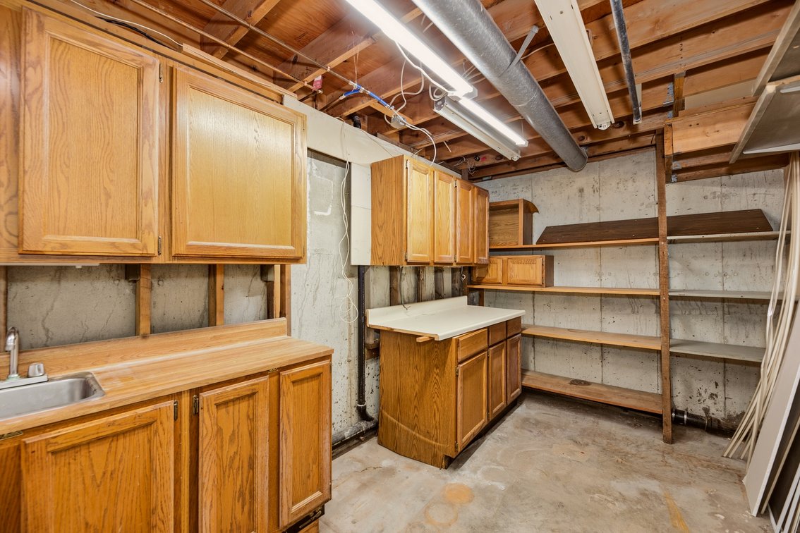 Image for 1711 James Street, Hutchinson