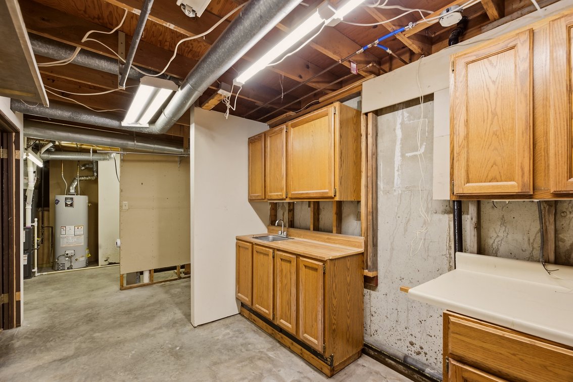 Image for 1711 James Street, Hutchinson