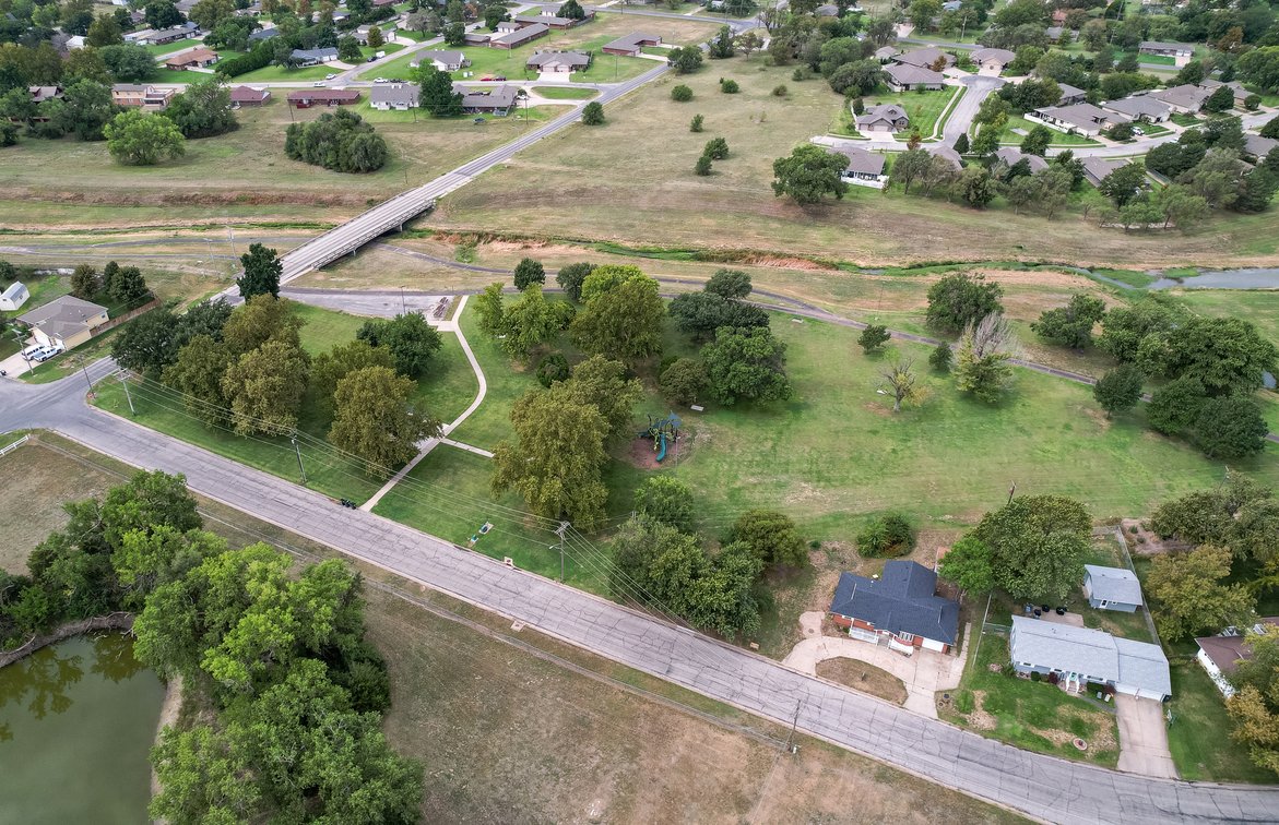 Image for 1711 James Street, Hutchinson