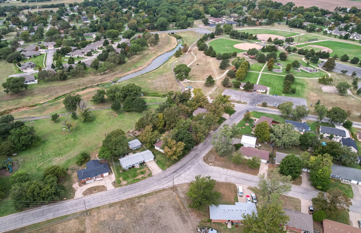 Image for 1711 James Street, Hutchinson