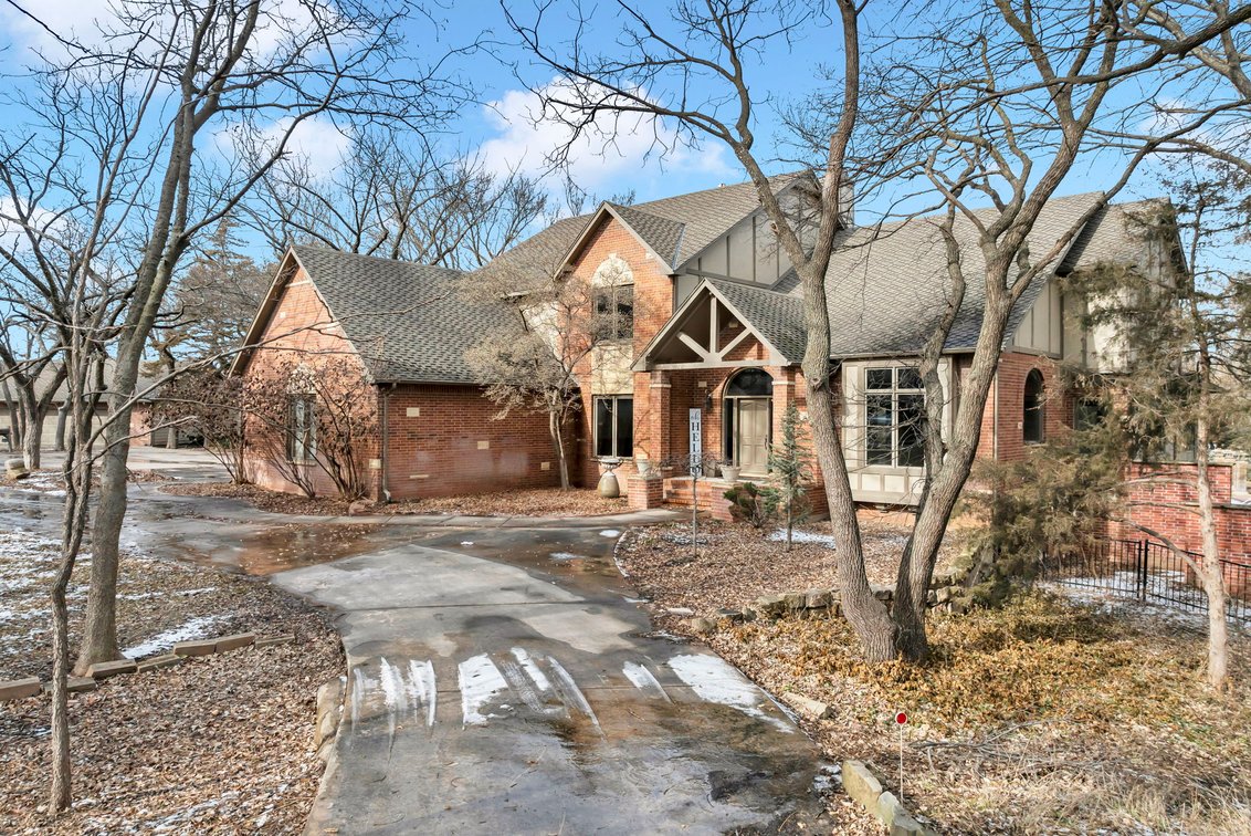 Image for 11110 W. Central Ave