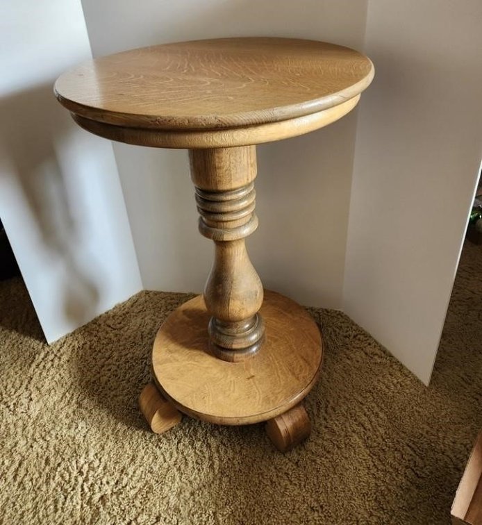 Image for Byron & Deloris Schwier #5 Collections Online Auction