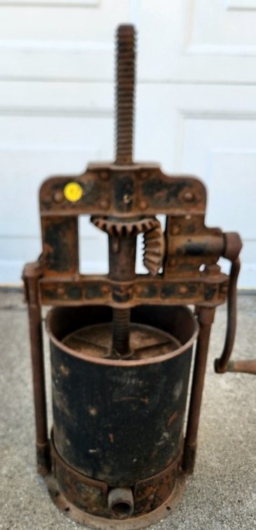 Image for Richard & Joanne Pflum Downsizing Online Auction
