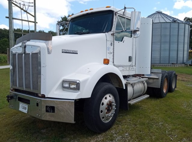 Melvin & Karen Button Online Farm Equipment Auction