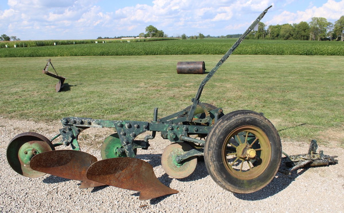 Image for New Salem Lions & Harmeyer Auction Fall Consignment Sale