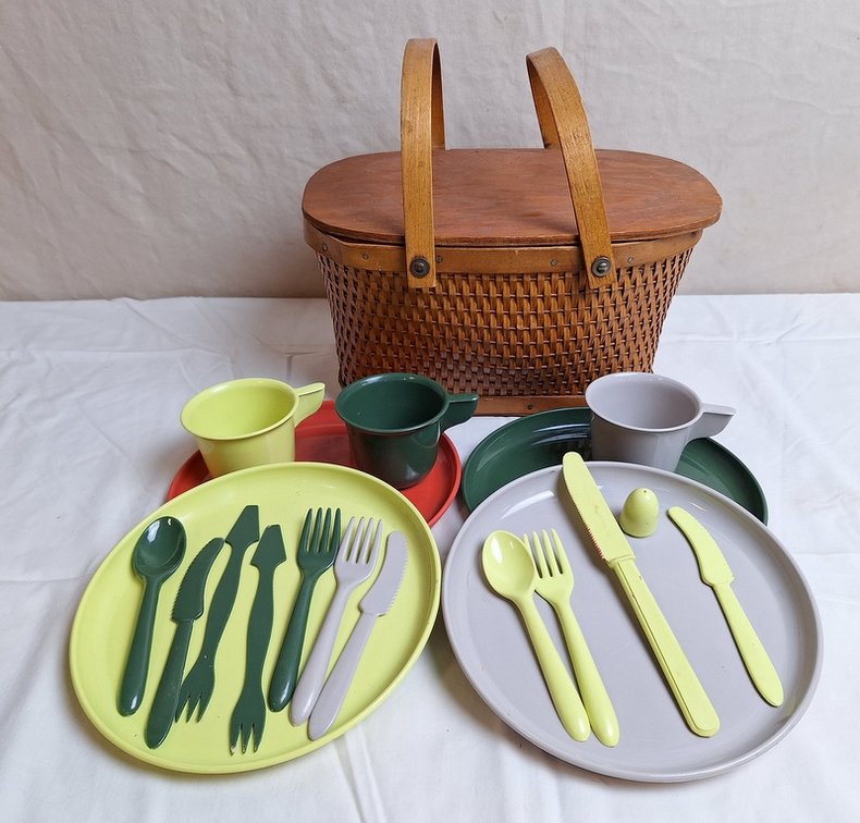 Image for Milroy Family Downsizing & Multi Consignor Online Auction