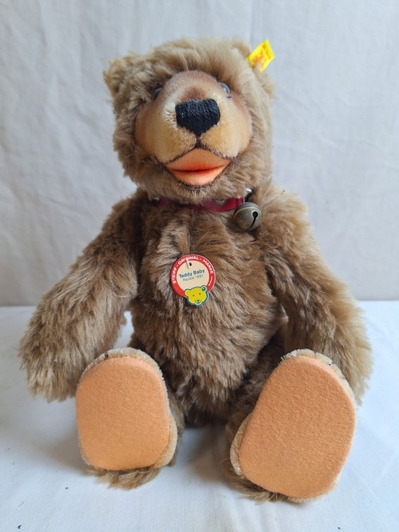 Image for Milroy Family Downsizing & Multi Consignor Online Auction