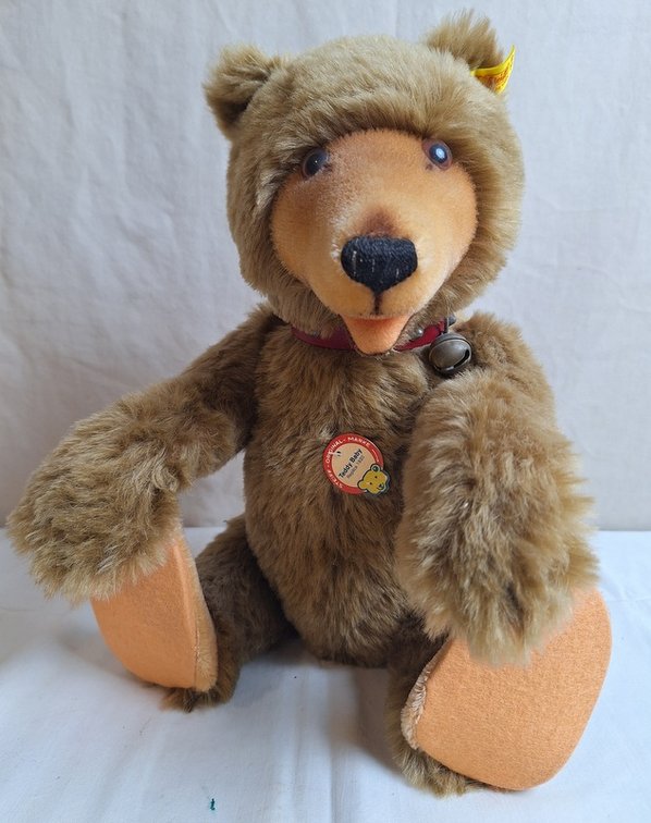 Image for Milroy Family Downsizing & Multi Consignor Online Auction