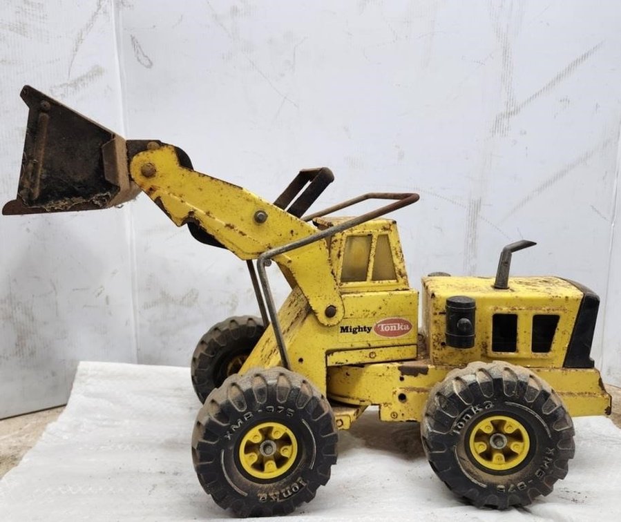 Image for Toys Tools & Primitives #4 Online Auction