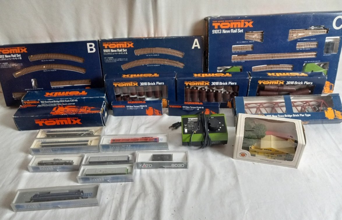 Image for Toshiko Bennett Downsizing Online Auction