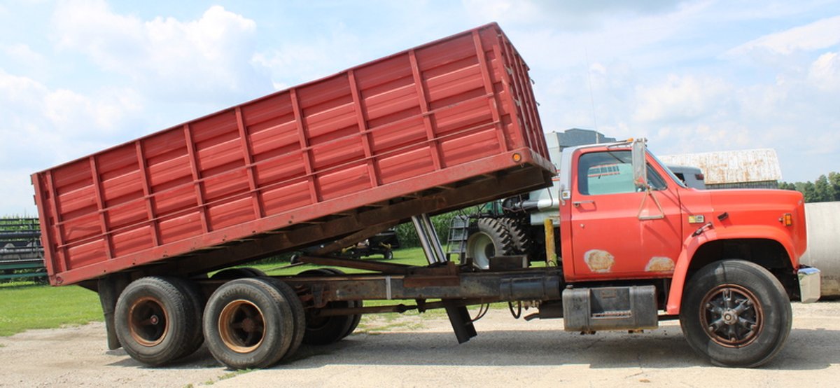 Image for Goggin Farming Equipment Auction & Pete Semi