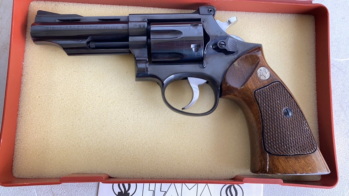Image for Shelbyville Sportsman Online Auction