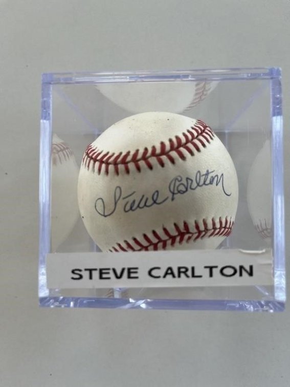 Image for Larry's #3 Sports Collectibles Online Auction