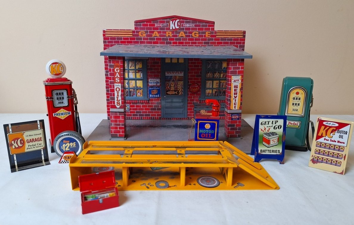 Image for Milroy Family Downsizing Online Auction