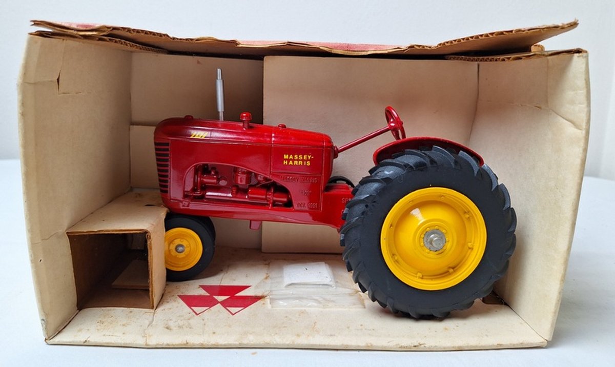 Image for Barn Finds, Graniteware, Die-Cast Toys Online Auction