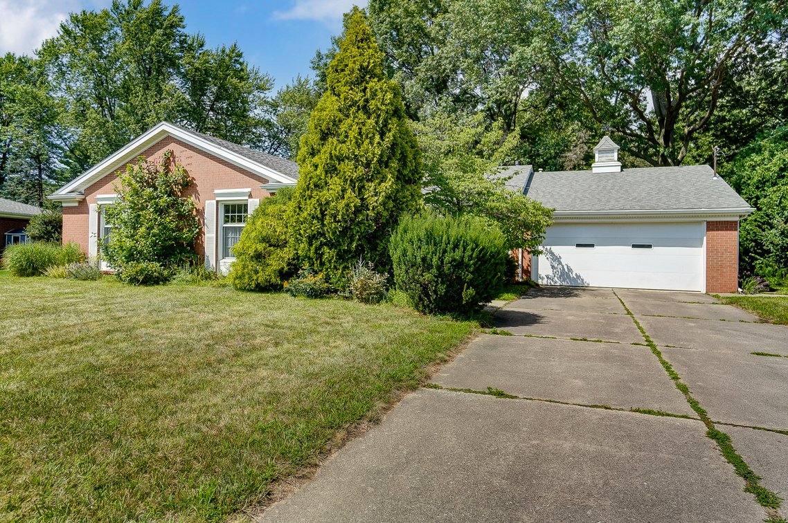 Image for 1308 Brownwood Dr, Bowling Green, OH  43402