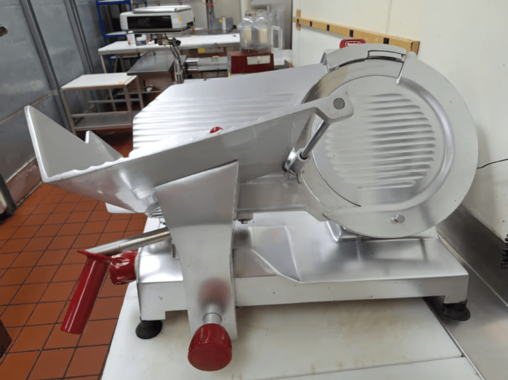 Image for Kirwen's Supermarket Fixtures/ Shelving & Equipment Liquidation
