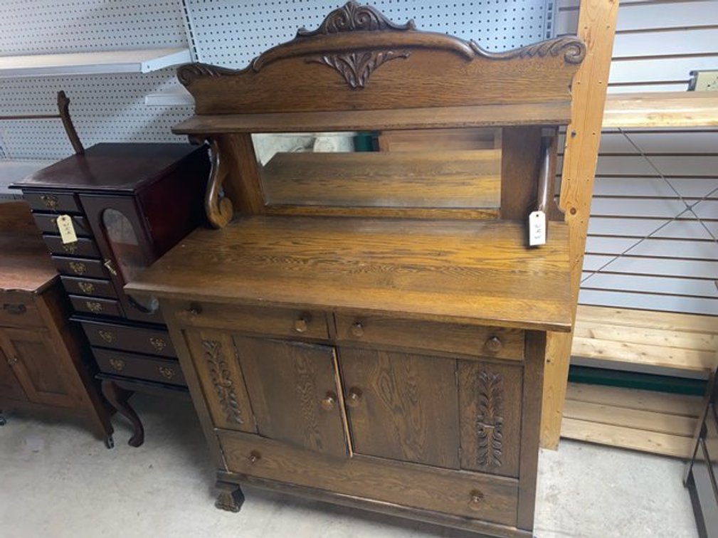 Image for Estate Auction: Housewares, Holiday Items, Tools & Furniture - Boyertown, PA 