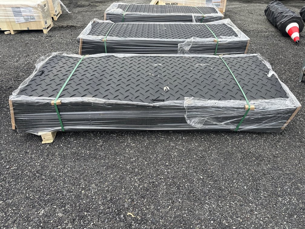 Image for Sea Containers, Mini Excavators, Carports, Post Lifts, Attachments - Gilbertsville, PA May 26, 2026