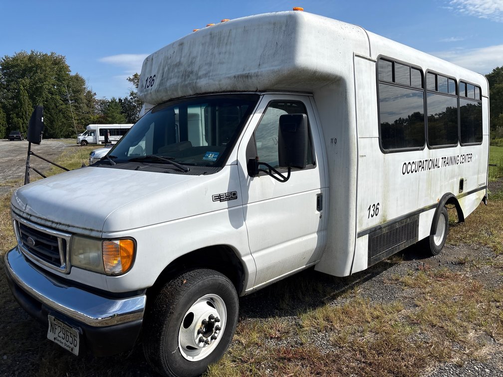 Image for Trash Trucks, Bus Van and Topsoil Screener Surplus Equipment Auction - Vincentown, NJ
